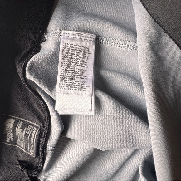 The North Face Women’s Leggings Large Gray Black Geo Motus Tight III FlashDry - Picture 10 of 10